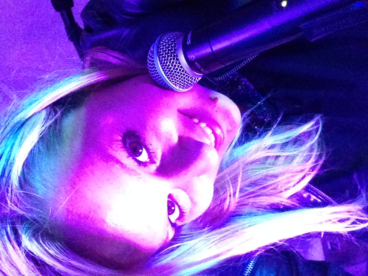 Claudia Cuccurullo emotionaler Moment beim Singen